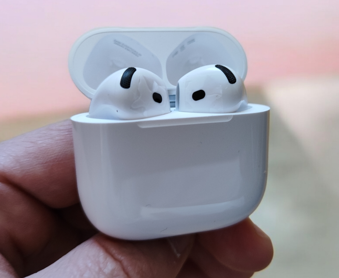 Наушники AirPods 4 Active Noise Cancellation