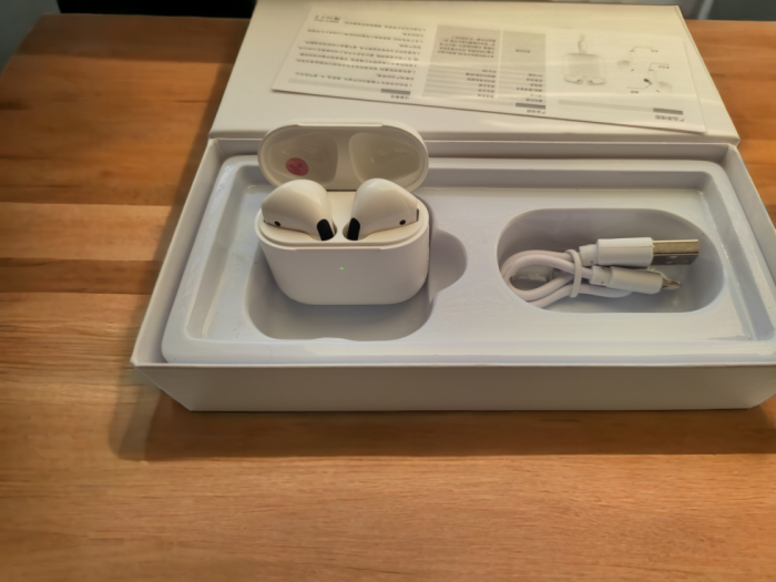 Навушники бездротові Airpods Pro 4 - Чохол в подарунок